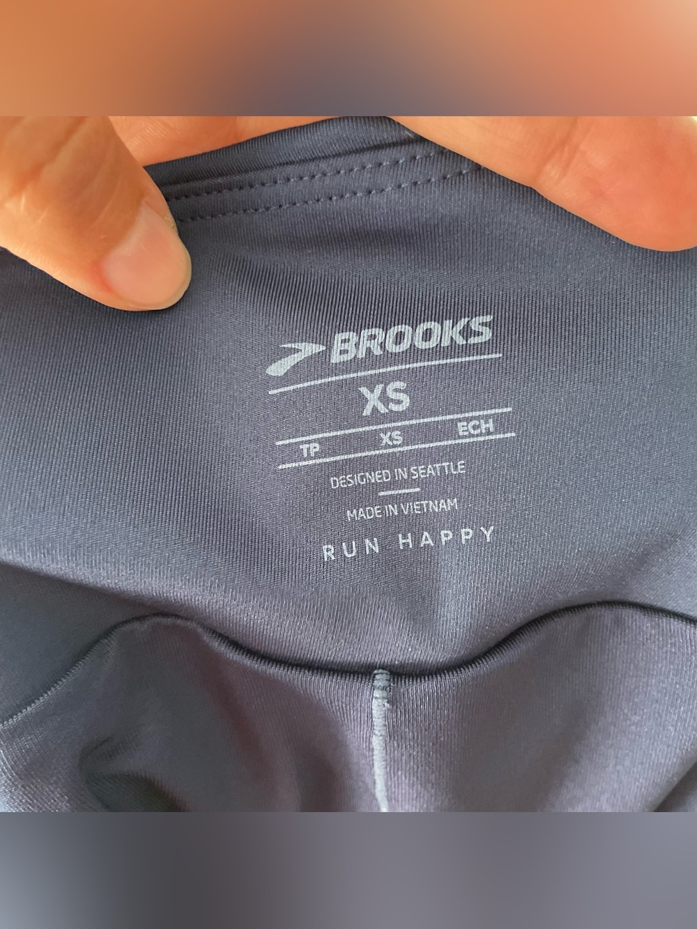 BROOKS Running Chaser Shorts Athletic Dark Blue / Purple / Pink Women's Size XS - Picture 5 of 7